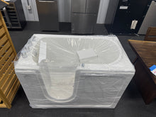 52" x 30" Walk-In Bathtub with Inswing Door & Shower Sprayer! (BRAND NEW - LEFT SIDE!)