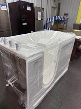 52" x 30" Walk-In Bathtub with Inswing Door & Shower Sprayer! (BRAND NEW - LEFT SIDE!)
