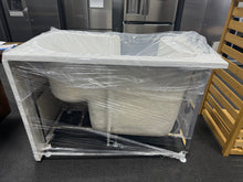 52" x 30" Walk-In Bathtub with Inswing Door & Shower Sprayer! (BRAND NEW - LEFT SIDE!)