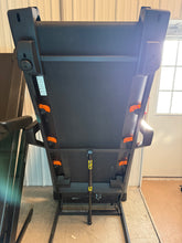NordicTrack Elite 700 Treadmill!! NEW(LIGHTLY DIRTY FROM SHIPPING)!!