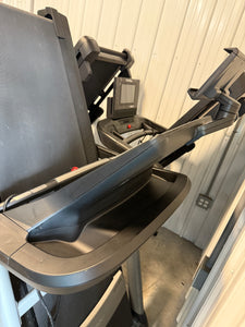 NordicTrack Elite 700 Treadmill!! NEW(LIGHTLY DIRTY FROM SHIPPING)!!