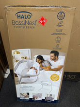 HALO Innovations BassiNest Flex Portable Bassinet!! NEW IN BOX!!