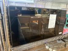 Mainstays 2.2 cu ft Microwave Ovens in Black!! NEW OUT OF BOX(SCRATCHED FROM SHIPPING, TESTED WORKS FINE)!!