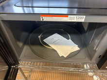 Mainstays 2.2 cu ft Microwave Ovens in Black!! NEW OUT OF BOX(SCRATCHED FROM SHIPPING, TESTED WORKS FINE)!!