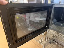 Mainstays 2.2 cu ft Microwave Ovens in Black!! NEW OUT OF BOX(SCRATCHED FROM SHIPPING, TESTED WORKS FINE)!!