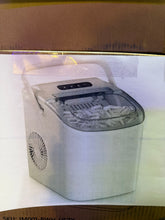 Simzlife 9.37 in. 26 lb. /24H Bullet Ice Countertop Portable Ice Maker in White, 6Mins/9Pcs, Auto-cleaning, with Basket and Scoop! (NEW IN BOX)