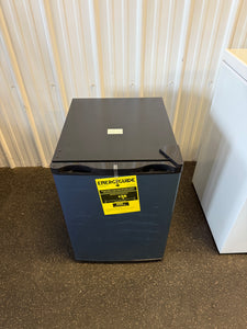 Cowsar 17.52 in W 2.1 cu. ft. Manual Defrost Chest Freezer in Stainless look Silver Garage Ready! (NEW)