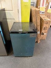 Magic Chef 3.0 cu. ft. Manual Defrost Upright Freezer in Stainless Steel! (NEW - MINOR DENT)