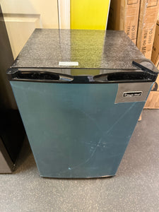 Magic Chef 3.0 cu. ft. Manual Defrost Upright Freezer in Stainless Steel! (NEW - MINOR DENT)