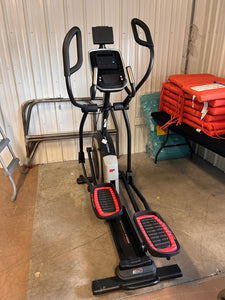 ProForm Coachlink E9.0 Elliptical! (NEW & ASSEMBLED! - MISSING CUPHOLDER PLASTIC)