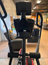 ProForm Coachlink E9.0 Elliptical! (NEW & ASSEMBLED! - MISSING CUPHOLDER PLASTIC)