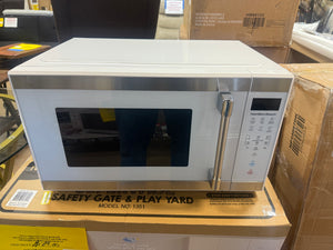 Hamilton Beach 1.1 cu ft Countertop Microwave Oven in White and Stainless Steel Color, Sensor Cook!! NEW OUT OF BOX!!