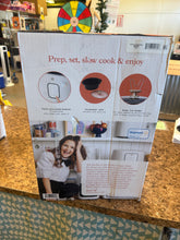 Beautiful 6 Quart Programmable Slow Cooker, White Icing by Drew Barrymore!! NEW IN BOX!!