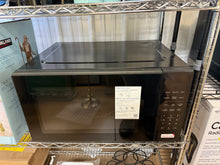 Mainstays 2.2 cu ft Microwave Ovens in Black!! - USED - (SCRATCHED FROM SHIPPING, TESTED WORKS FINE)!!