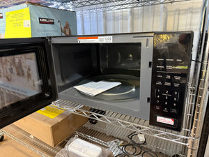 Mainstays 2.2 cu ft Microwave Ovens in Black!! - USED - (SCRATCHED FROM SHIPPING, TESTED WORKS FINE)!!