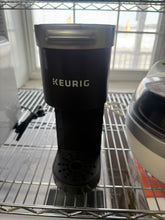 Keurig K-Mini Single-Serve K-Cup Pod Coffee Maker!! LIGHTLY USED, TESTED WORKS GREAT!!