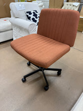 Wide Office Chair! (USED)