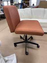Wide Office Chair! (USED)