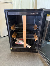 Magic Chef Beverage 23.4 in. 154 (12 oz.) Can Beverage Cooler, Stainless Steel!! BRAND NEW(MINOR DENT FROM SHIPPING)!!