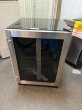 Magic Chef Beverage 23.4 in. 154 (12 oz.) Can Beverage Cooler, Stainless Steel!! BRAND NEW(MINOR DENT FROM SHIPPING)!!