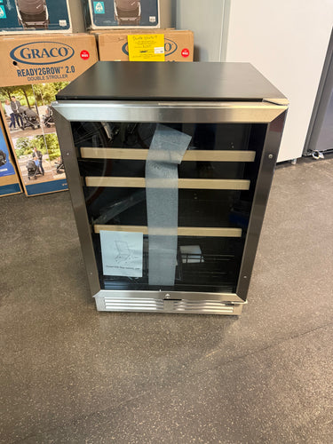 Tittla 24 in. Single Zone 150-Can Beverage Refrigerator in Silver with 2-Different Door Handles Built-in Beverage Cooler!! BRAND NEW(MINOR CRACK INSIDE)!!