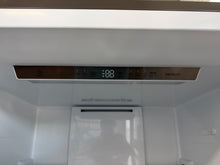 HISENSE 17 CU. FT. CONVERTIBLE UPRIGHT FREEZER / REFRIGERATOR! (NEW - SCRATCH/DENT)