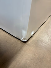 Vissani 8.8 cu. ft. Manual Defrost Convertible Chest Freezer with LED Light in White Powered by Hubspace!! BRAND NEW(MINOR DENTS FROM SHIPPING)!!