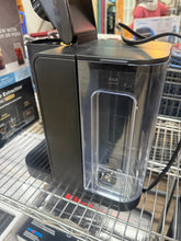 Keurig K-Express Essentials Plus, Iced and Hot Single-Serve K-Cup Pod Coffee Maker, Black!! LIGHTLY USED, TESTED WORKS GREAT!!