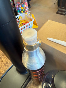 VEVOR Sparkling Water Maker, Soda Maker Machine for Home Carbonating Seltzer Water with BPA-free 1L PET Bottle, 1 CO2 Cylinder!! LIGHTLY USED(ONE HAS ONE BOTTLE)!!