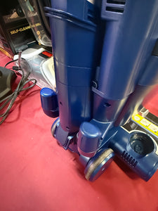 Shark Bagless Corded HEPA Filter Upright Vacuum Cleaner with DuoClean PowerFins HairPro and Odor Neutralizer Tech!! LIGHTLY USED, VERY CLEAN(MISSING ACCESSORIES & ODOR TECH CAP)!!