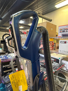 Shark Bagless Corded HEPA Filter Upright Vacuum Cleaner with DuoClean PowerFins HairPro and Odor Neutralizer Tech!! LIGHTLY USED, VERY CLEAN(MISSING ACCESSORIES & ODOR TECH CAP)!!