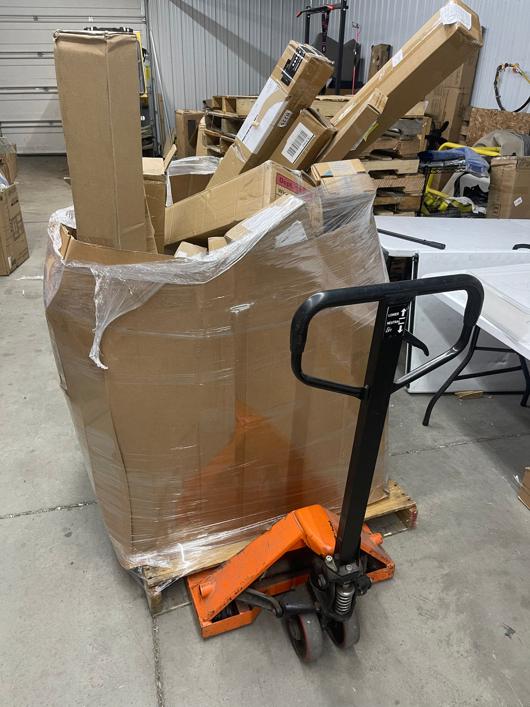 WallyWorld Liquidation pallet load number #1252

New window treatments / cordless blinds in boxes!  

 

$130 WILL BE REDUCED TO $97.50 AFTER OUR 25% OFF SALE! DISCOUNT IS AUTOMATICALLY APPLIED AT CHECKOUT!

 

Installment payment plans available at check