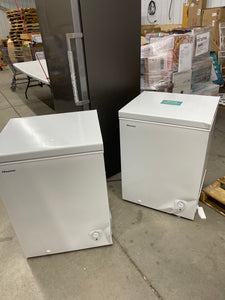 Hisense Garage Ready 5 cf ft Chest Freezer- White- new - scratch and dent - work great!