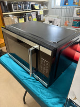 Hamilton Beach 1.1 cu ft CounterTop Microwave Oven, 1000 Watts, Stainless Steel