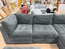 Thomasville Tisdale 6PC Fabric Sofa with Storage Ottoman!! (DEPARTMENT STORE RETURN)