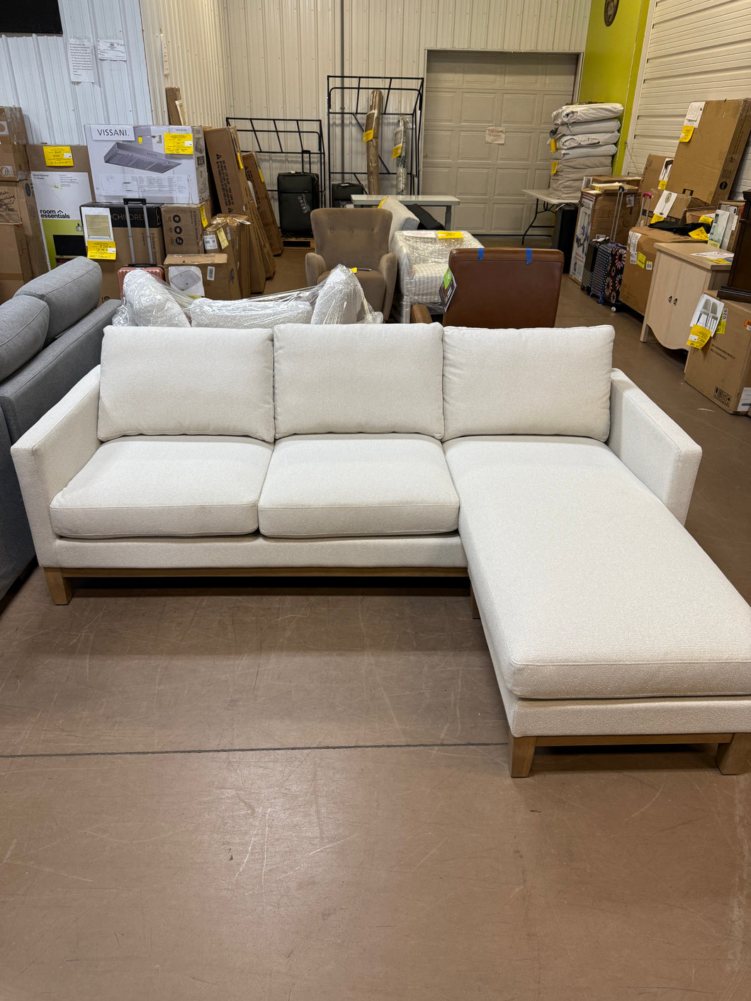 Henredon Murphy Sofa with Reversible Chaise! (BRAND NEW IN BOX )  INTERCHANGEABLE CHAISE!)