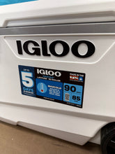 Igloo Latitude 137 Cans 90 Quart Rolling Cooler - White: Polyethylene, Tow Handle! (Brand New)