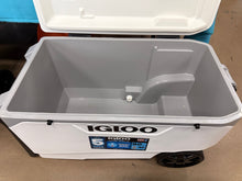 Igloo Latitude 137 Cans 90 Quart Rolling Cooler - White: Polyethylene, Tow Handle! (Brand New)