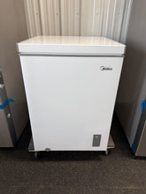 Midea Convertible 5 Cu Ft Chest Freezer, White! (NEW)