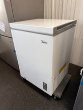 Midea Convertible 5 Cu Ft Chest Freezer, White! (NEW)
