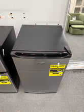 Whirlpool 4.3 cu ft Mini Refrigerator Stainless Steel!

-Brand new out of the box