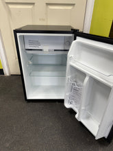 Kenmore 2.5 cu-ft Refrigerator
