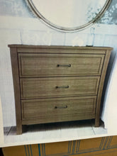 DaVinci Charlie 3-Drawer Dresser - Chestnut