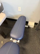 REEBOK ADJUSTABLE WORKOUT BENCH!  (USED) - (WE DO NOT SHIP)