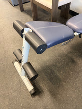 REEBOK ADJUSTABLE WORKOUT BENCH!  (USED) - (WE DO NOT SHIP)