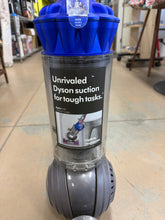 DYSON BALL ANIMAL 2 ORIGIN UPRIGHT VACUUM!! (USED - WORKS GREAT)