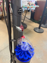 DYSON BALL ANIMAL 2 ORIGIN UPRIGHT VACUUM!! (USED - WORKS GREAT)