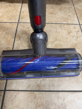 Dyson V11 Torque Drive Cordless Vacuum + LOTS OF ATTACHMENTS!! (USED - WORKS GREAT!) (WE DO NOT SHIP)