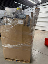 Jumbo Liquidation Pallet number 2693

Over 7 ft tall!

General merchandise