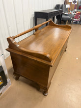 LAKESIDE CRAFT SHOPS CEDAR STORAGE CHEST! (USED – GREAT CONDITION)